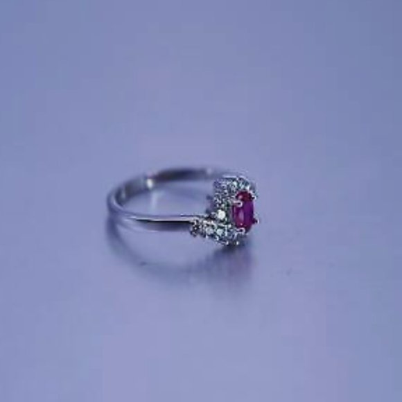 Vintage .925 Sterling Ring with Ruby & CZ Stones. Size 6-3/4. Preowned. (527) - Picture 7 of 7